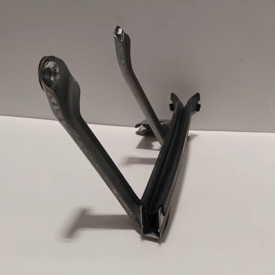 Genuine Renault Regulator Sup X95 | 80 21 700 03R