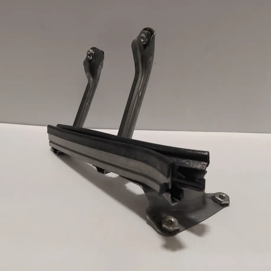 Genuine Renault Regulator Sup X95 | 80 21 700 03R