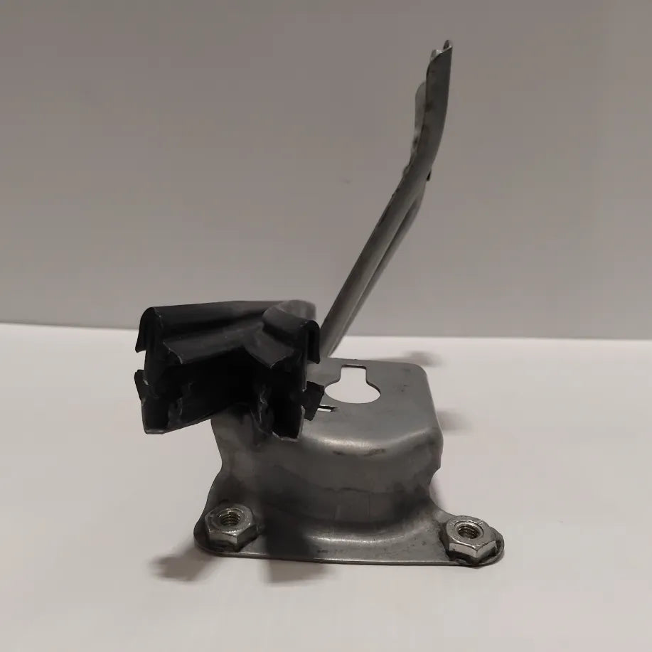 Genuine Renault Regulator Sup X95 | 80 21 700 03R