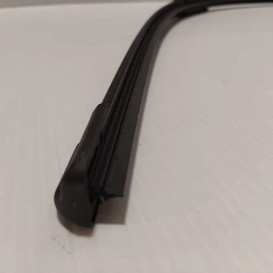 Motaquip - 30" Front Wiper blade | 1611349480