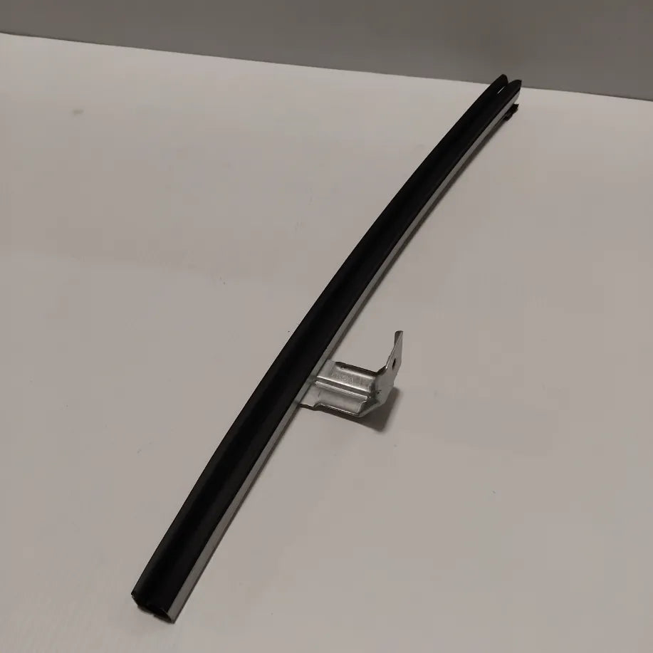 Genuine Glass Run Rubbe - Nissan | 823853VV0A