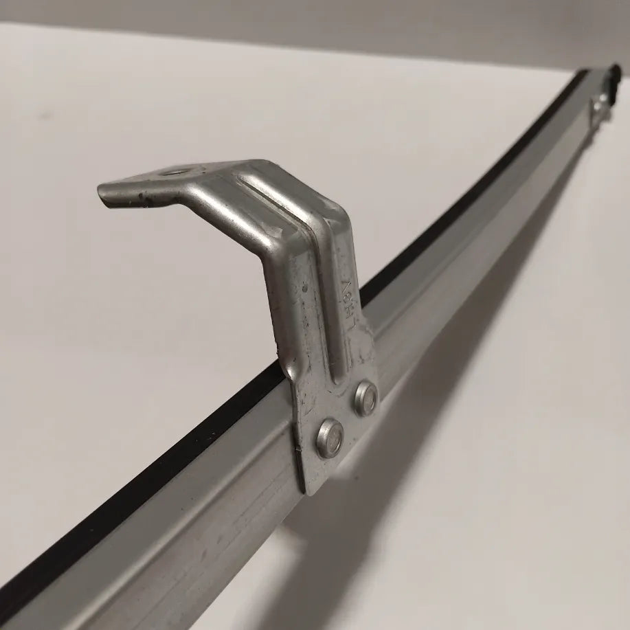 Genuine Glass Run Rubbe - Nissan | 823853VV0A