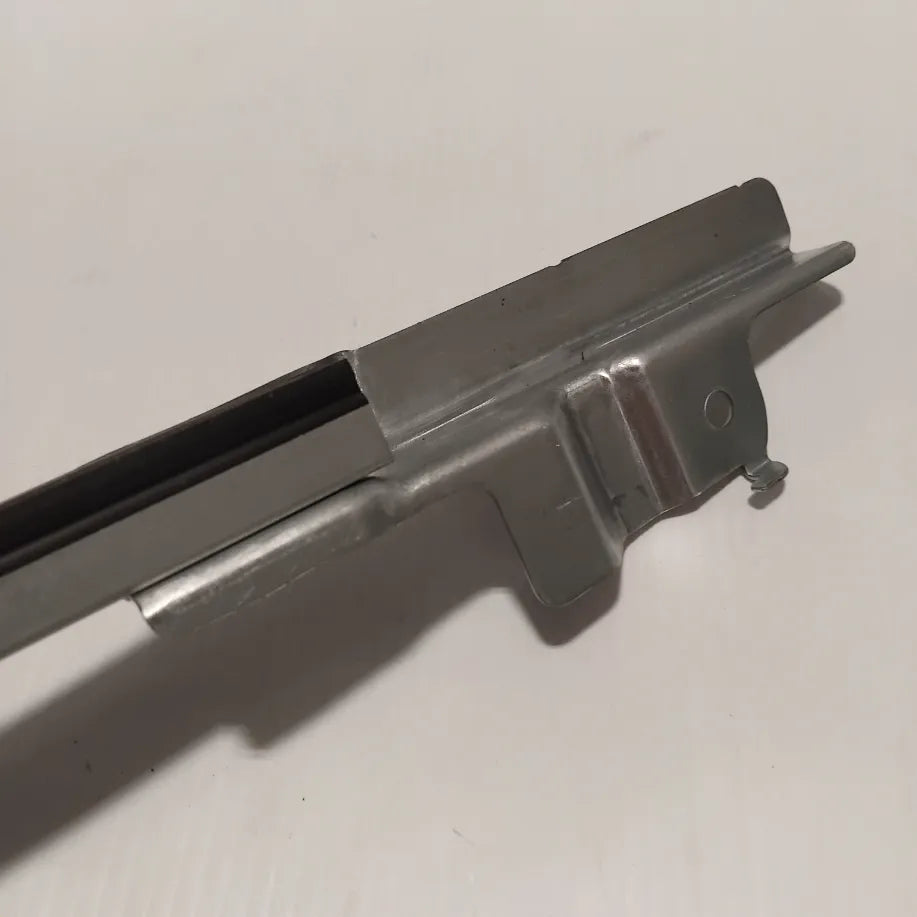 Genuine Glass Run Rubbe - Nissan | 823873VV0A