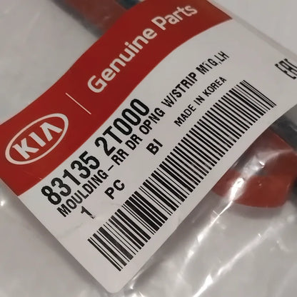 Genuine Kia Mldg-Rr Dr Opng W/St | 831352T000