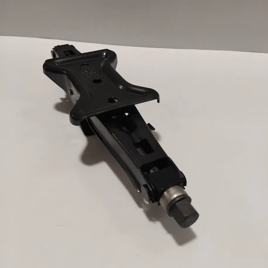 Genuine Vauxhall Lifting Jack | 13590663