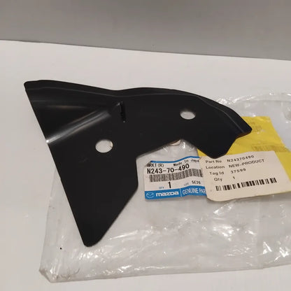 Genuine Mazda Brkt(R),F.Comb | N24370490