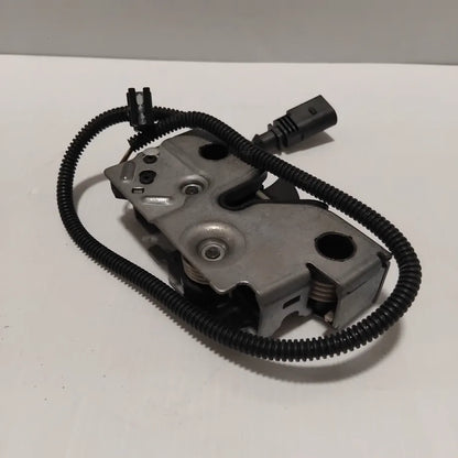 Genuine Bonnet Latch Lower Part - SEAT Leon 2013-2020 | 5F0823509D