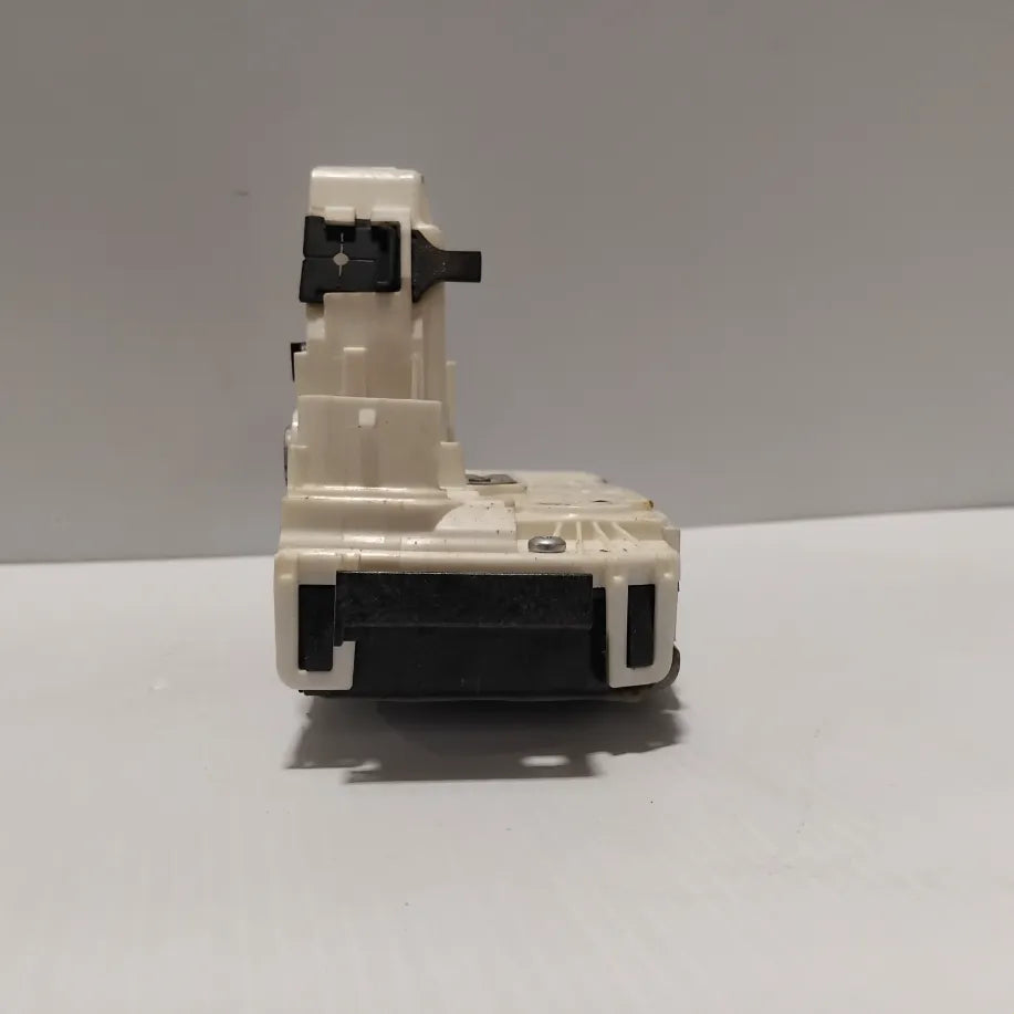 Genuine Jeep Lock | K04589918AE