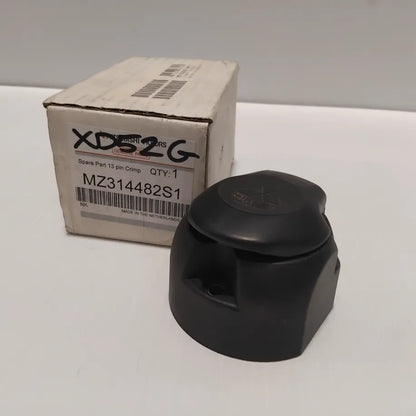 Genuine Mitsubishi Socket 13-Pins | MZ314482S1