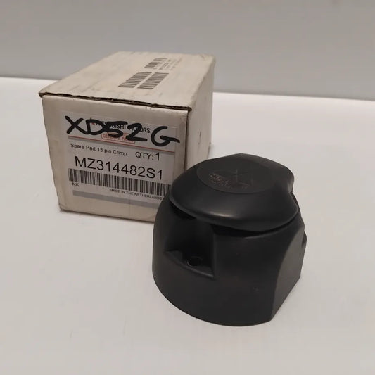 Genuine Mitsubishi Socket 13-Pins | MZ314482S1