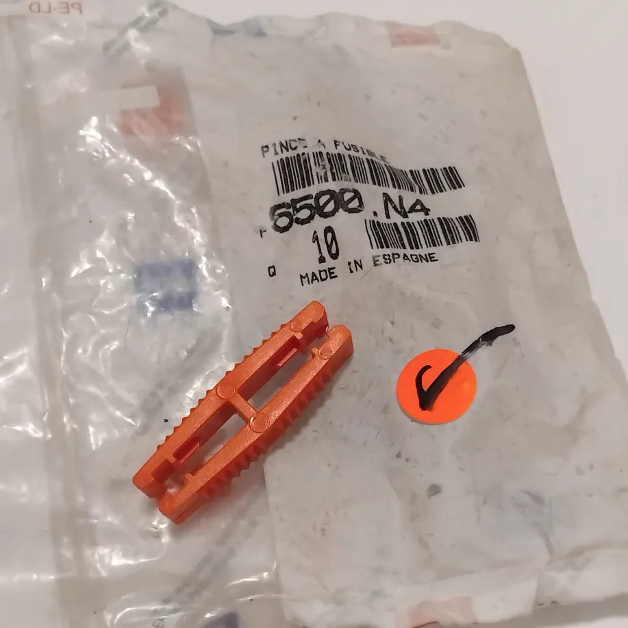 Genuine Peugeot Fuse Pliers | 6500N4