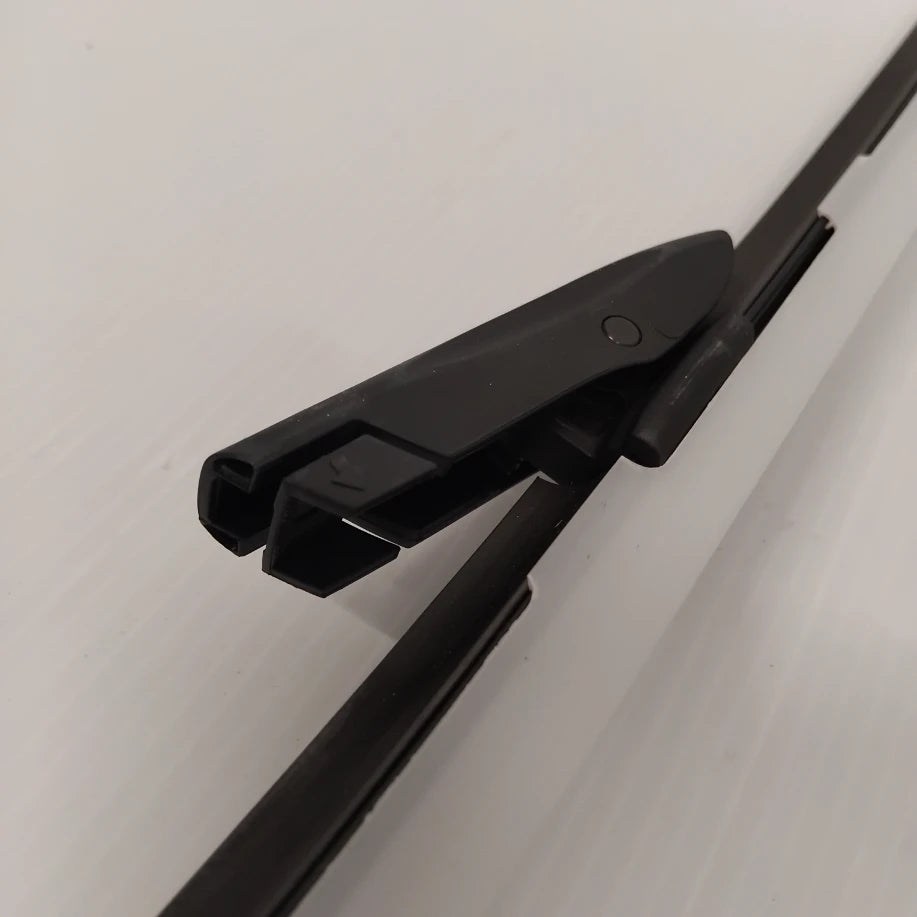 Genuine Renault Dacia Duster Front Wiper Blades | 28 89 093 07R
