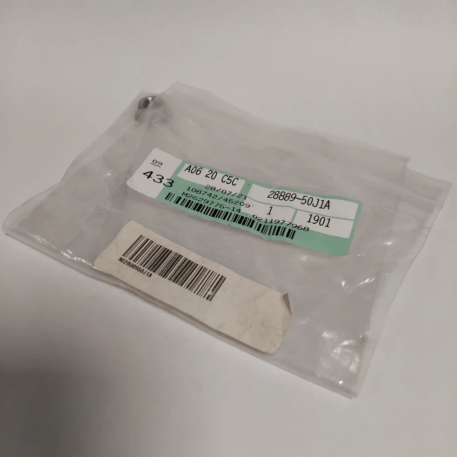 Genuine Front Windshield Wiper Nut - Nissan Mica / X-Trail / Juke | 2888950J1A