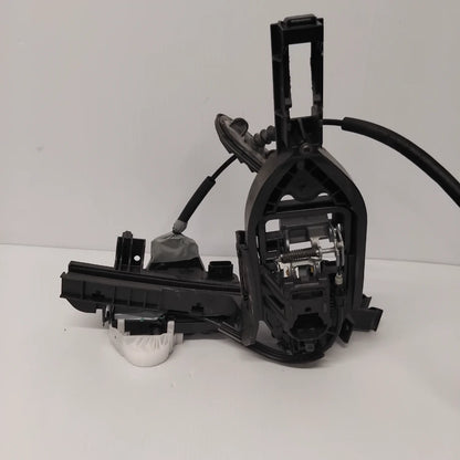 Genuine Front Left Door Latch - Ford Focus | 2537200