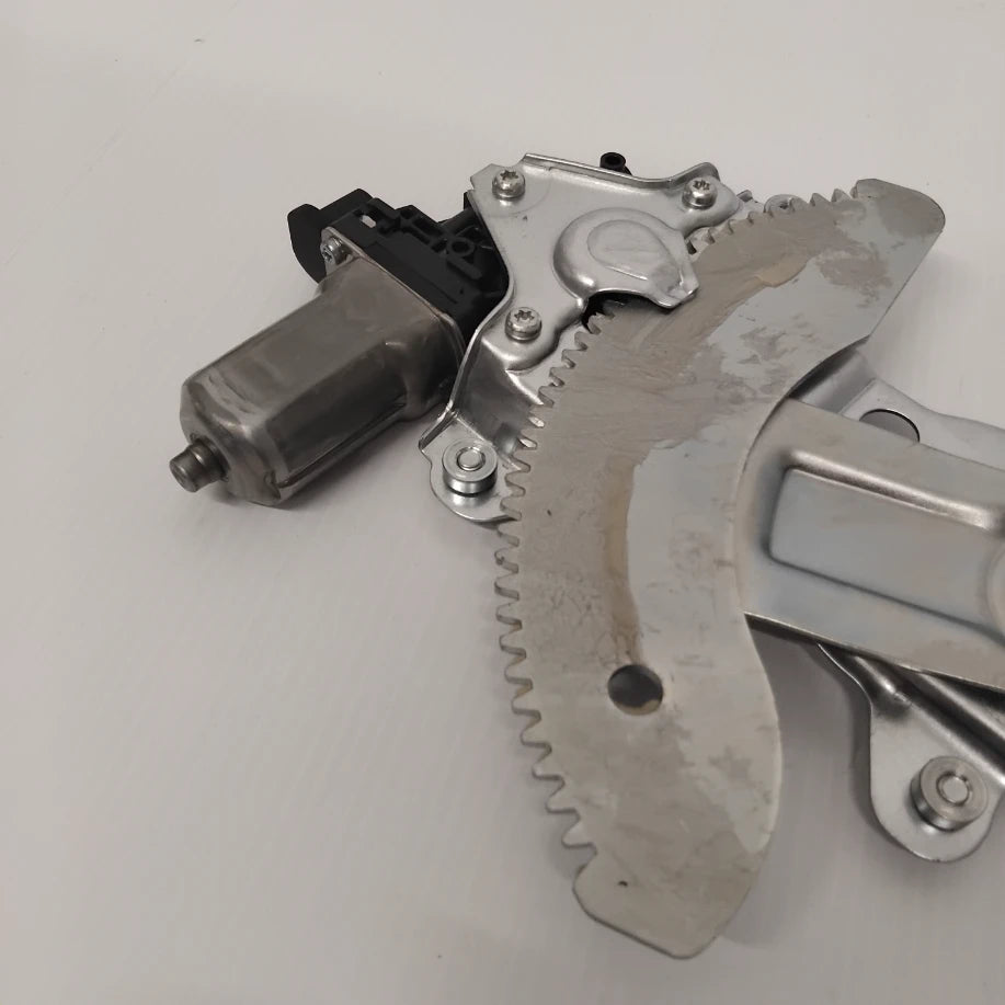 Genuine Front Right Window Regulator - Fiat Sedici 2006-2014 | 71765537