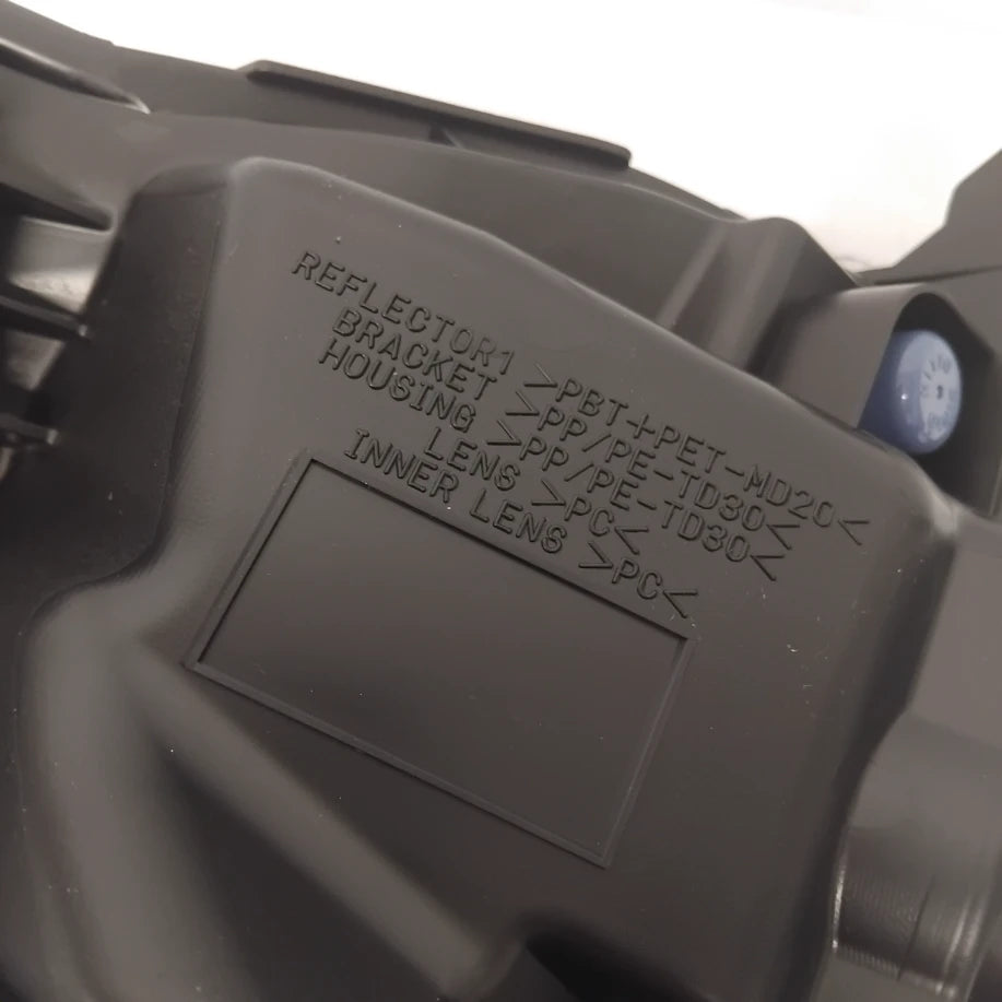 Genuine Front Right Turn Signal Lamp - Mitsubishi Eclipse Cross | 8315A034