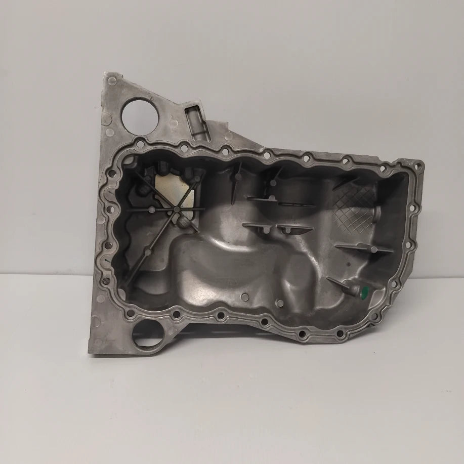 Genuine Sump / Oil Pan - Suzuki Grand Vitara | 11511-67JG2-000