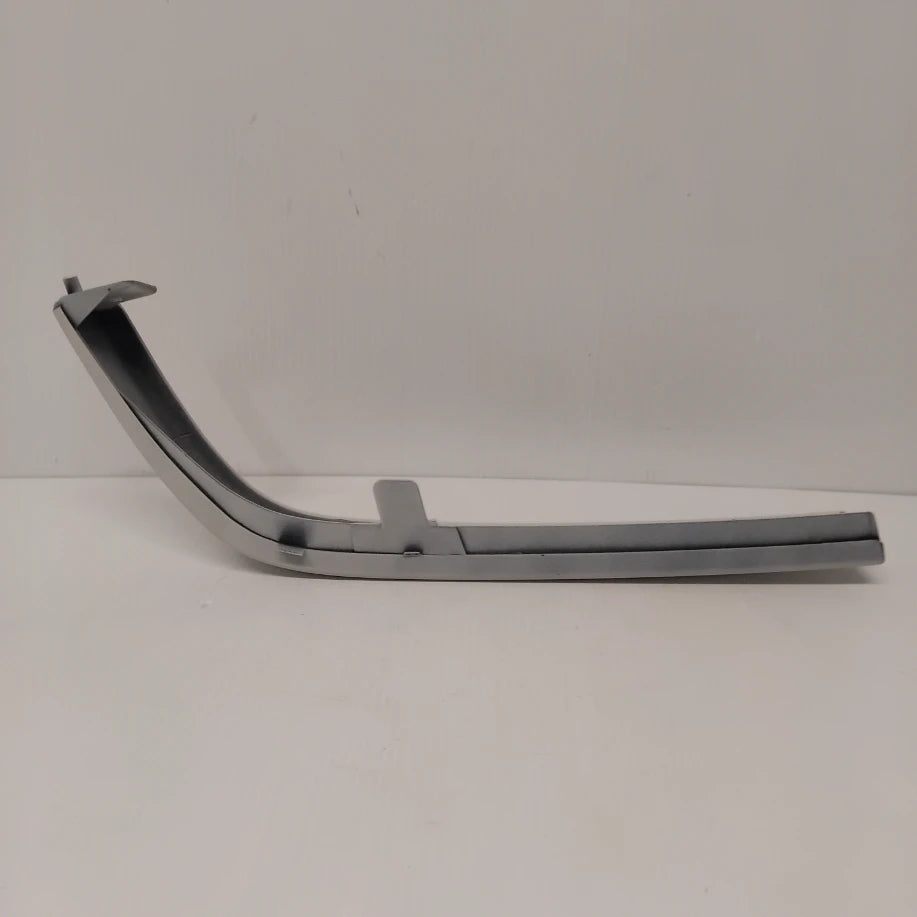 Genuine Left Lower Grille Trim - Peugeot Expert / Citroen Dispatch | 7804F3