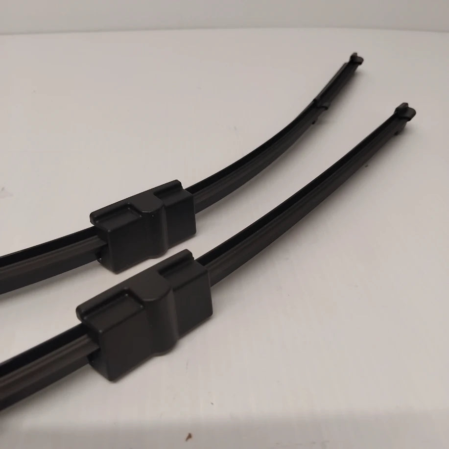Genuine Volvo Wiper Blade Kit | 31333380