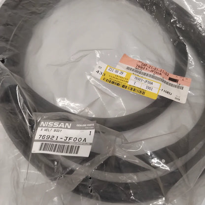 Genuine Front Right Door Seal - Nissan GT-R 2008-2010 | 76921JF00A