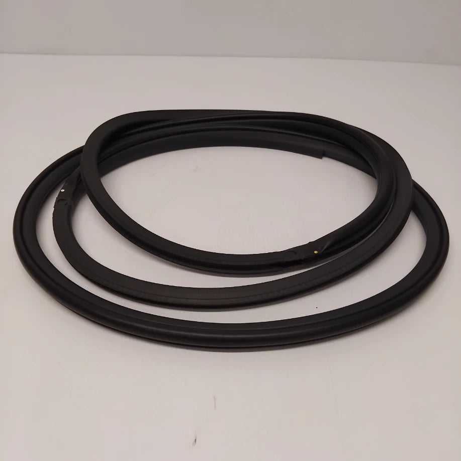 Genuine Front Right Door Seal - Nissan GT-R 2008-2010 | 76921JF00A