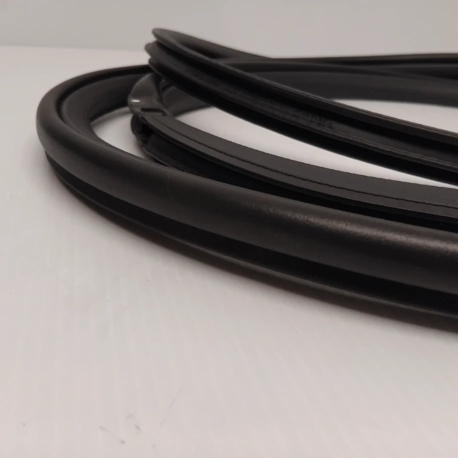 Genuine Front Right Door Seal - Nissan GT-R 2008-2010 | 76921JF00A