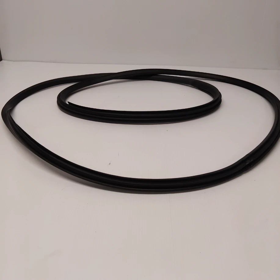 Genuine Front Right Door Seal - Nissan GT-R 2008-2010 | 76921JF00A