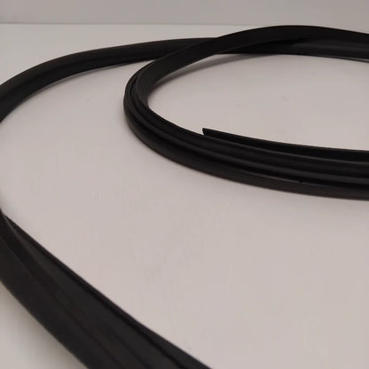 Genuine Front Right Door Seal - Nissan GT-R 2008-2010 | 76921JF00A