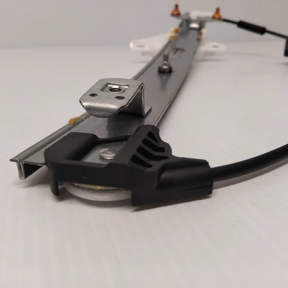 Genuine Mazda Arm/Base(R),Win | D09L58590A