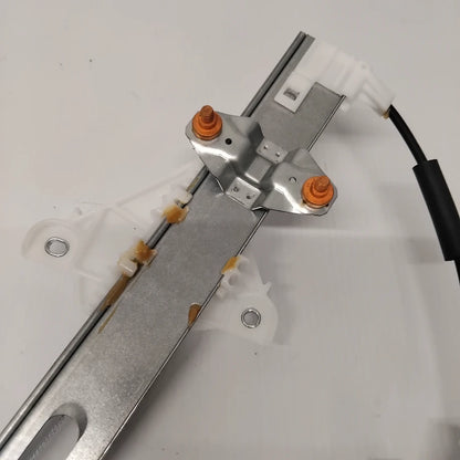 Genuine Mazda Arm/Base(R),Win | D09L58590A