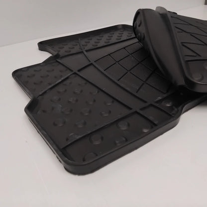 Genuine Mitsubishi Rubber Mat Set Rear Swb | MZ312479