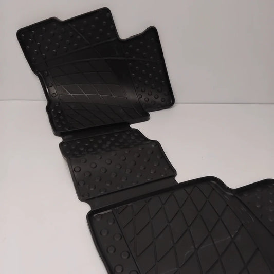 Genuine Mitsubishi Rubber Mat Set Rear Swb | MZ312479