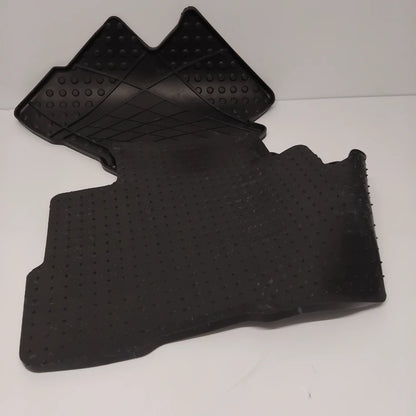 Genuine Mitsubishi Rubber Mat Set Rear Swb | MZ312479