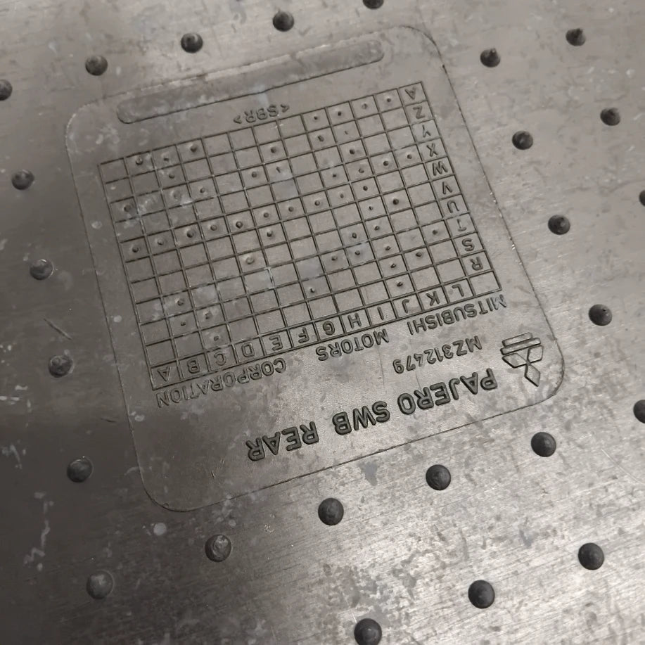 Genuine Mitsubishi Rubber Mat Set Rear Swb | MZ312479