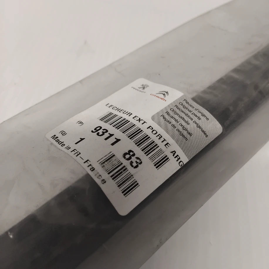 Genuine Peugeot Window Outside | 931183