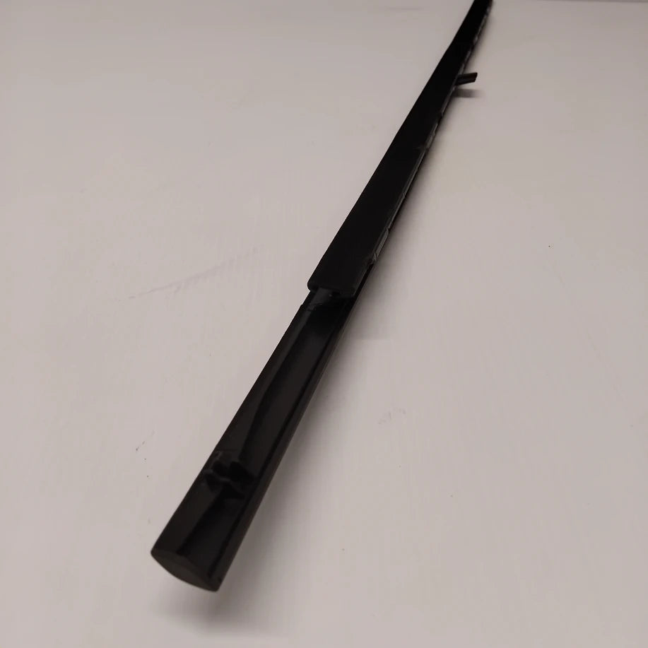 Genuine Peugeot Window Outside | 931183