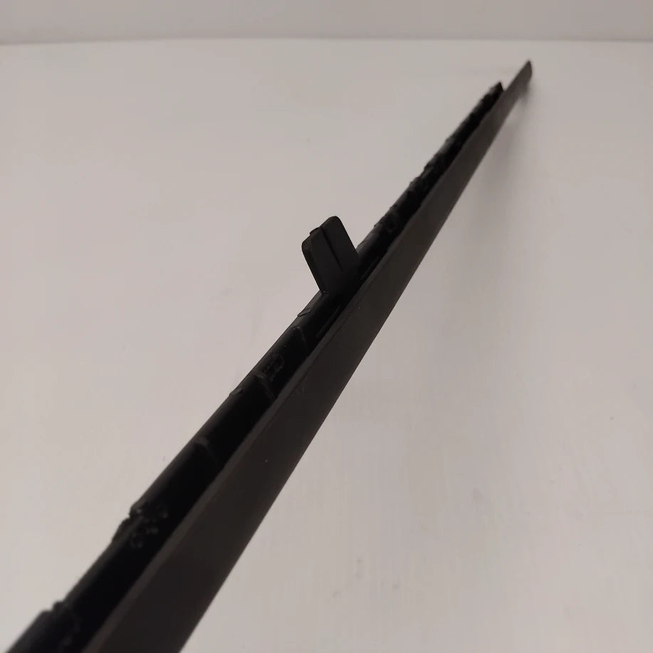 Genuine Peugeot Window Outside | 931183