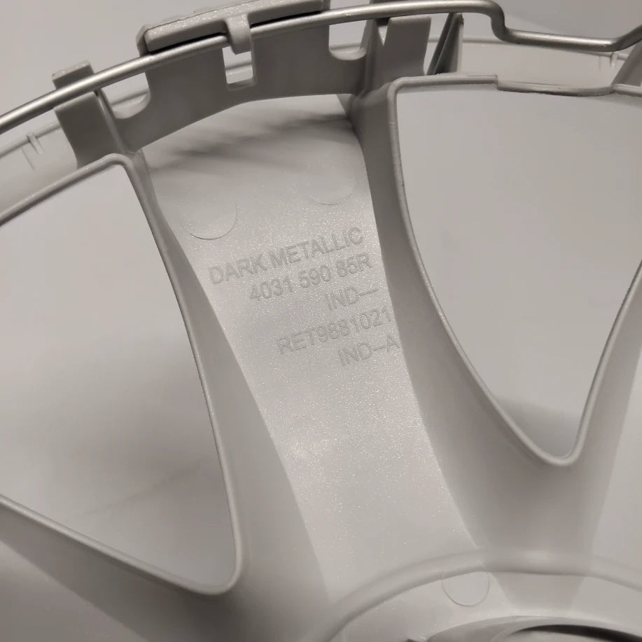 Genuine Renault Wheel Trim | 82 00 837 946