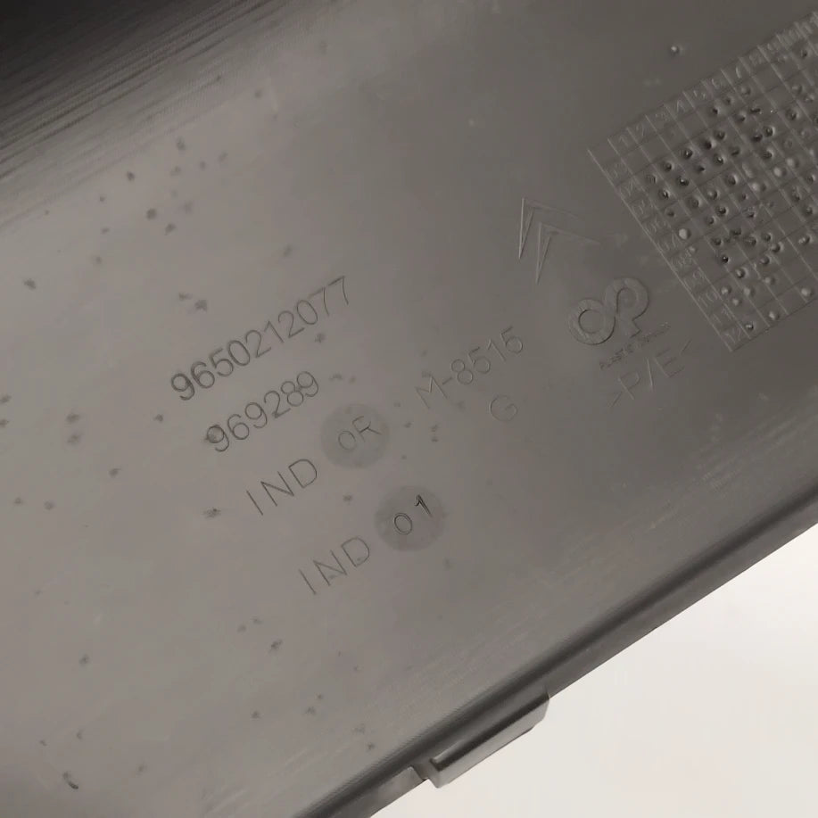 Genuine Front Left Bumper Corner Protector - Citroen Xsara Picasso | 7452CG