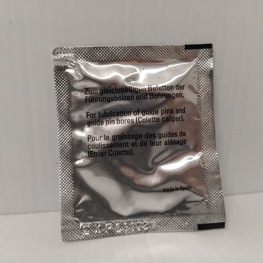 Genuine Front Brake Caliper Seals - Nissan Serena 1992-2001 1.6 | 441359C126