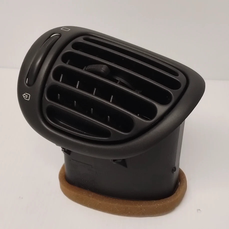 Genuine Peugeot Louver | 8237C2