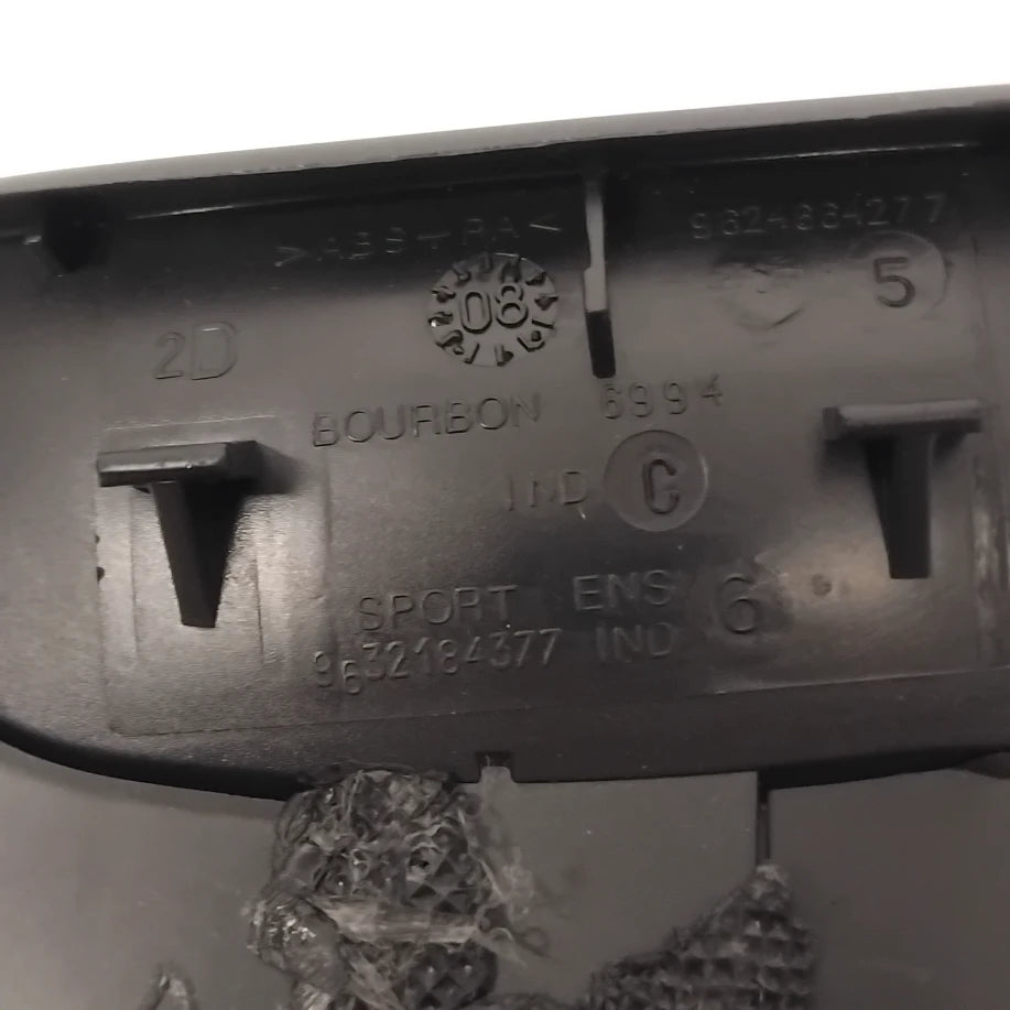 Genuine Peugeot Louver | 8237C2