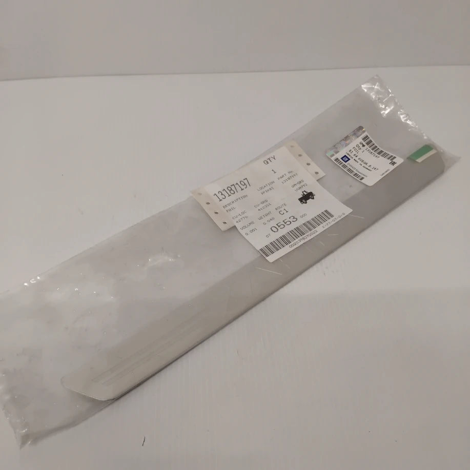 Genuine Vauxhall Name Plate | 13187197