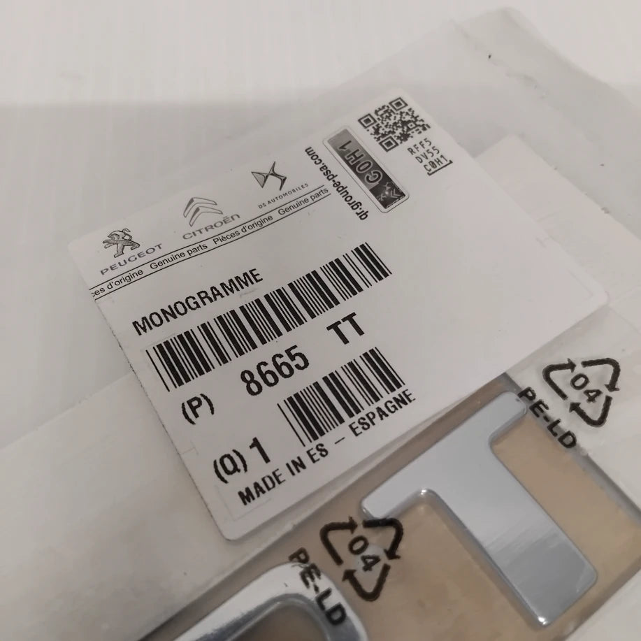 Genuine Peugeot Badge | 8665TT