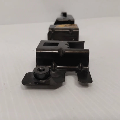 Genuine Peugeot Support F/Wing | 7120PH