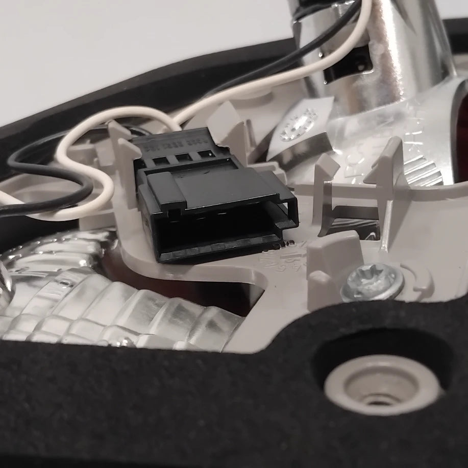 Genuine Vauxhall Tailgate Light | 13282249