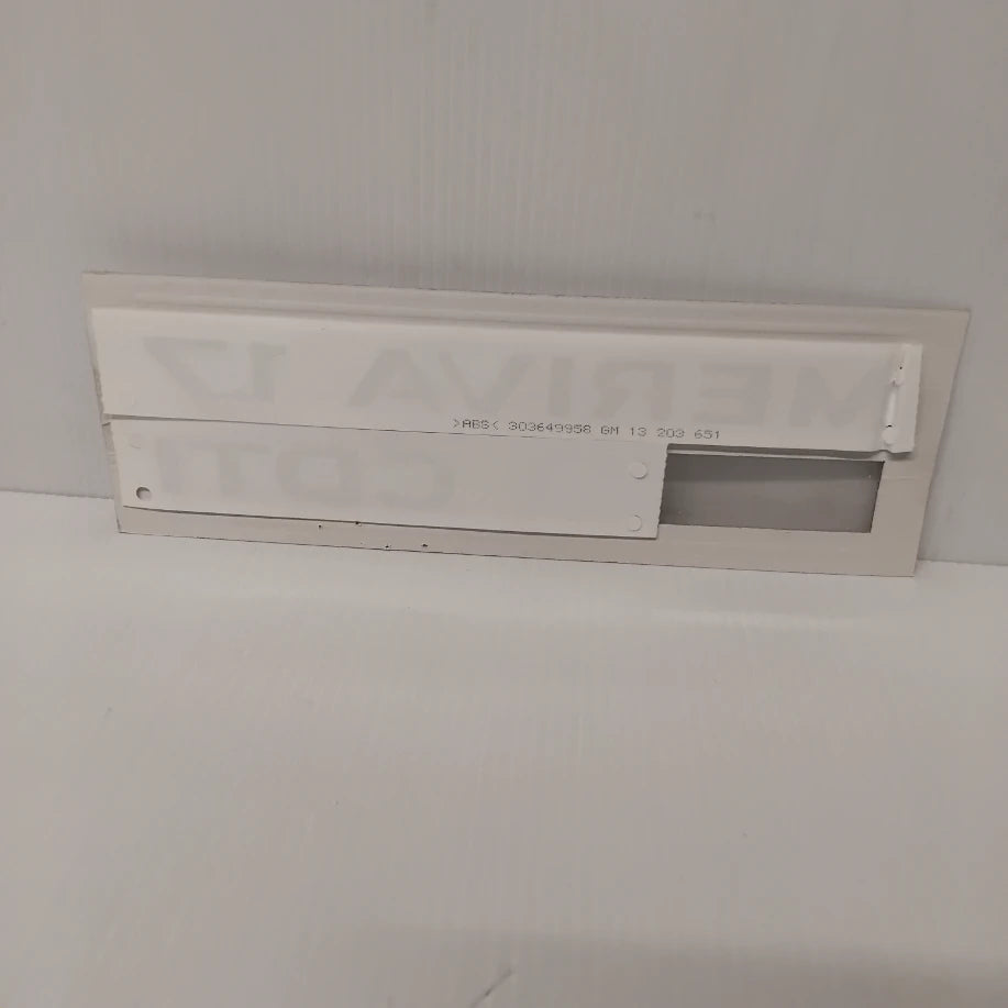 Genuine Vauxhall Badge | 93186397