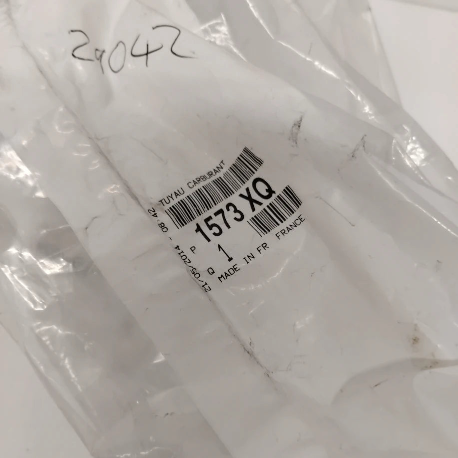 Genuine Peugeot Fuel Feed Pipe | 1573XQ