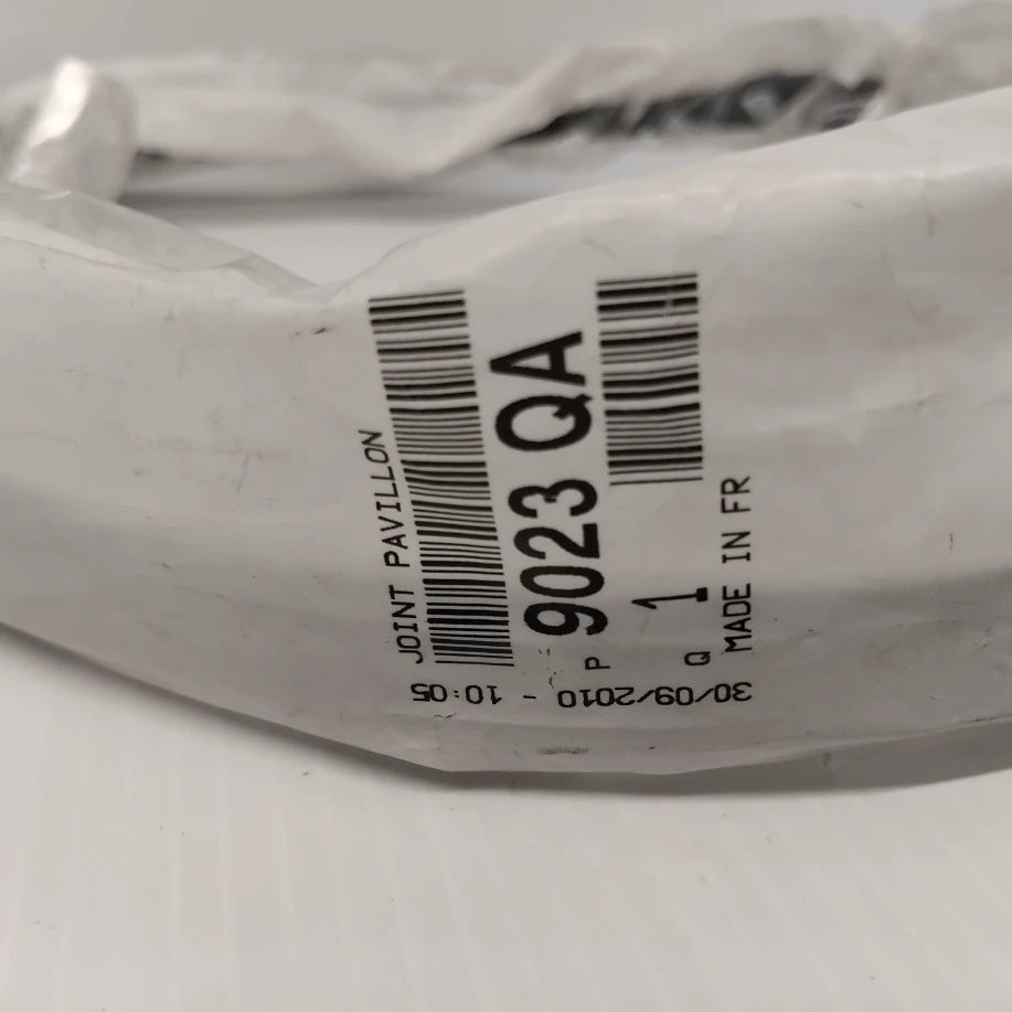 Genuine Peugeot Roof Seal | 9023QA