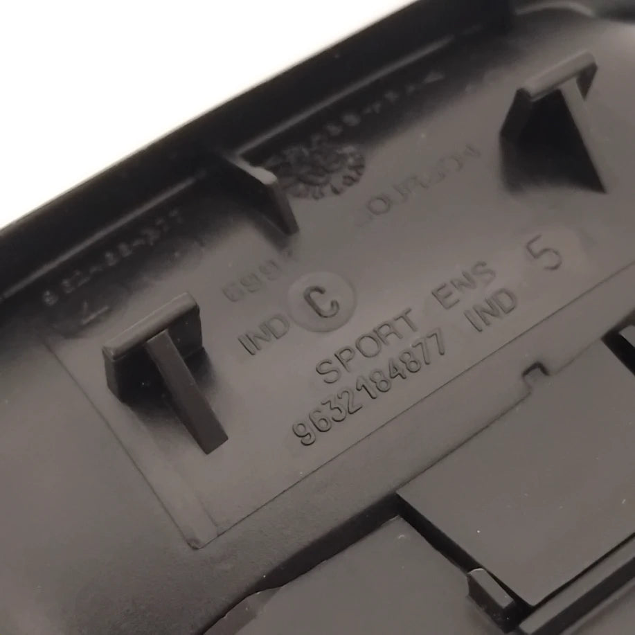 Genuine Peugeot Louver | 8237C3